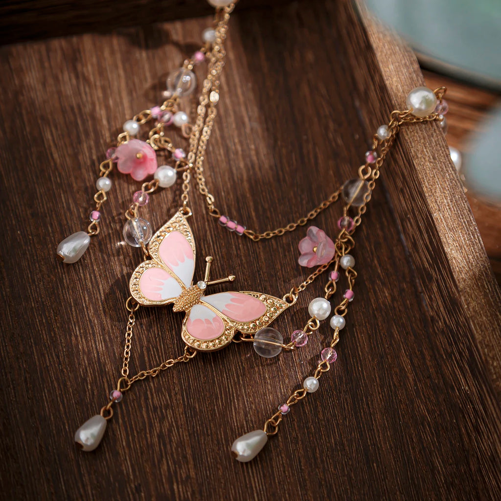 Whispering Butterfly Necklace – Elegant Gold Pendant Jewelry